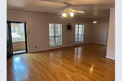 6027 E University Boulevard #114, Dallas, TX 75206 - Photo 4