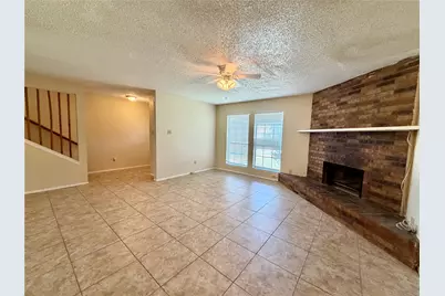 1301 Lovell Drive, Arlington, TX 76012 - Photo 2