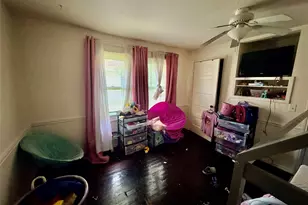 922 Plum St, Graham, TX 76450 - Photo 10