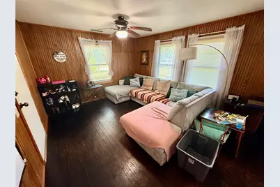 922 Plum Street, Graham, TX 76450 - Photo 4