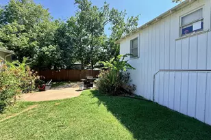 922 Plum St, Graham, TX 76450 - Photo 24