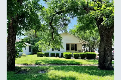 922 Plum Street, Graham, TX 76450 - Photo 1