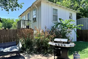 922 Plum St, Graham, TX 76450 - Photo 16
