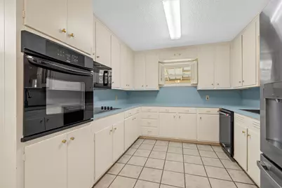 640 Cardinal Drive, Woodway, TX 76712 - Photo 12