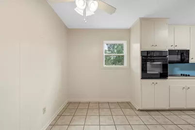 640 Cardinal Drive, Woodway, TX 76712 - Photo 10