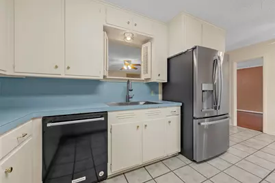 640 Cardinal Drive, Woodway, TX 76712 - Photo 14