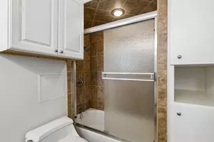 10021 Regal Park Ln, Dallas, TX 75230 - Photo 8