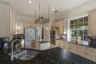 3544 Boxwood Dr, Grapevine, TX 76051 - Photo 2