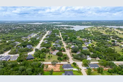 5900 S Lakeside Hills Court, Granbury, TX 76048 - Photo 34