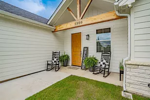 5900 S Lakeside Hills Ct, Granbury, TX 76048 - Photo 6