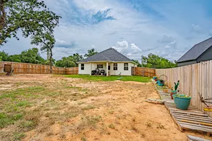 5900 S Lakeside Hills Ct, Granbury, TX 76048 - Photo 32