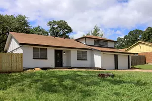 3424 Grady St, Forest Hill, TX 76119 - Photo 2