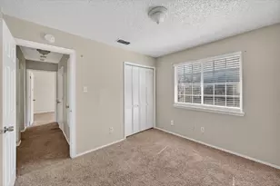 6611 Olivewood Dr, Arlington, TX 76001 - Photo 20