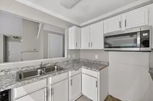 6611 Olivewood Dr, Arlington, TX 76001 - Photo 8