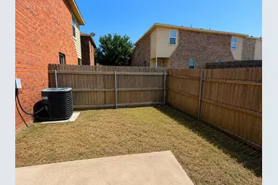 1108 Parkway Trail, Princeton, TX 75407 - Photo 4