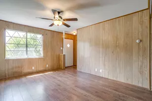 1413 Phillips St, Cleburne, TX 76033 - Photo 16