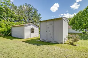 1413 Phillips St, Cleburne, TX 76033 - Photo 36