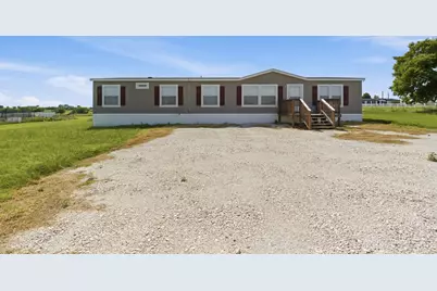 303 Mesa Ridge, Decatur, TX 76234 - Photo 1