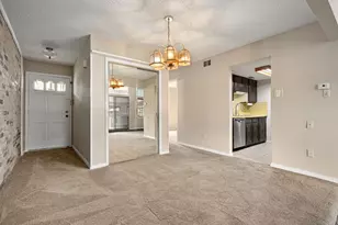 2325 Overland Ln, Arlington, TX 76014 - Photo 6