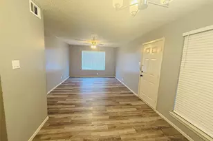 718 S Main St, Paris, TX 75460 - Photo 1
