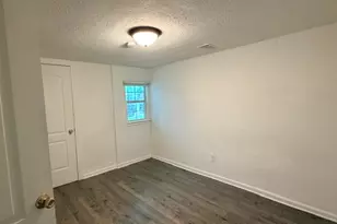 927 W Baker St, Denison, TX 75020 - Photo 10