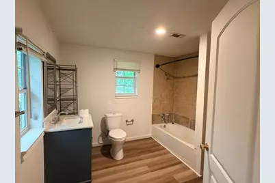 927 W Baker Street, Denison, TX 75020 - Photo 12