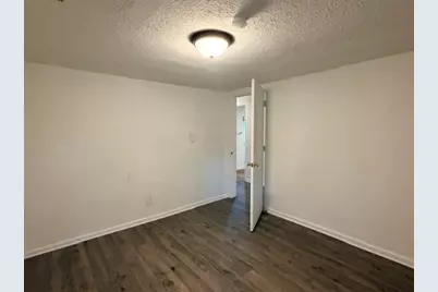 927 W Baker Street, Denison, TX 75020 - Photo 8