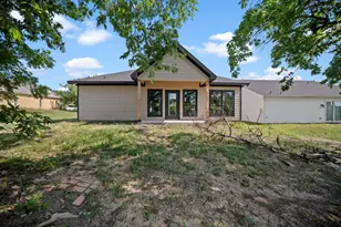 711 A D Mosley St, Ferris, TX 75125 - Photo 28