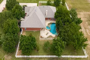 920 Hamilton Dr, Lucas, TX 75002 - Photo 2