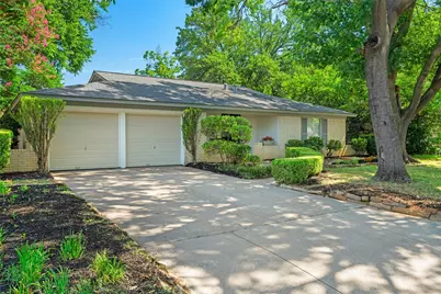 1705 Manchester Drive, Arlington, TX 76012 - Photo 2