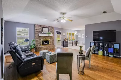 257 Spring Brook Drive, Mansfield, TX 76063 - Photo 4