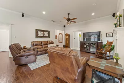 1607 Chaucer Drive, Cleburne, TX 76033 - Photo 10