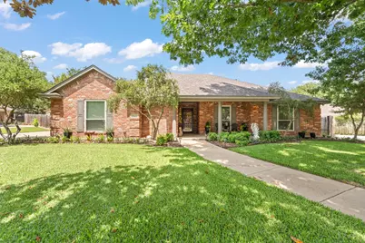 1607 Chaucer Drive, Cleburne, TX 76033 - Photo 4