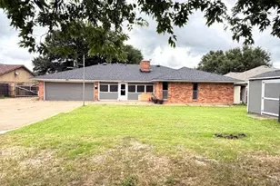 413 N Trail St, Crowley, TX 76036 - Photo 22