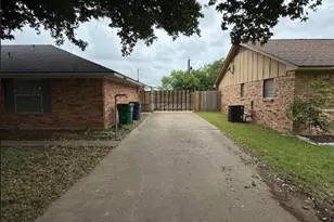 413 N Trail St, Crowley, TX 76036 - Photo 4