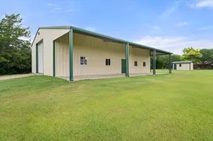 1328 Bear Creek Rd, Cedar Hill, TX 75104 - Photo 32
