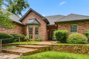 718 W Couts St, Weatherford, TX 76086 - Photo 2