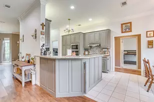 718 W Couts St, Weatherford, TX 76086 - Photo 8