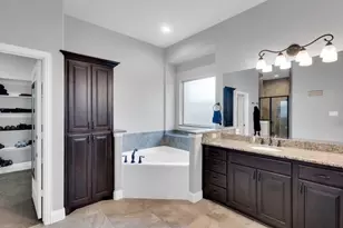 421 Summer Grove Dr, Midlothian, TX 76065 - Photo 6