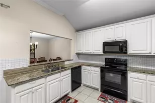 1121 Sam Houston Dr, Garland, TX 75042 - Photo 6