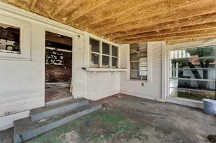 210 S 5th St, Gatesville, TX 76528 - Photo 6