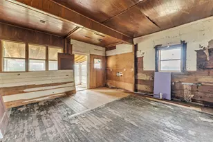 210 S 5th St, Gatesville, TX 76528 - Photo 10