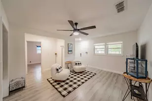 1306 E Lovers Ln, Arlington, TX 76010 - Photo 6