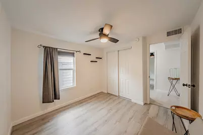 1306 E Lovers Lane, Arlington, TX 76010 - Photo 22