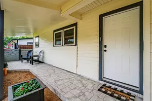 1306 E Lovers Ln, Arlington, TX 76010 - Photo 4