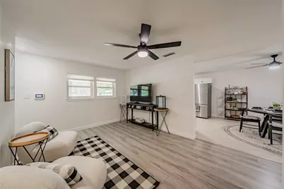 1306 E Lovers Lane, Arlington, TX 76010 - Photo 8