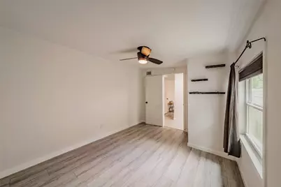 1306 E Lovers Lane, Arlington, TX 76010 - Photo 24
