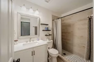 1306 E Lovers Ln, Arlington, TX 76010 - Photo 20