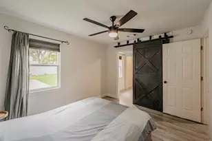1306 E Lovers Ln, Arlington, TX 76010 - Photo 16