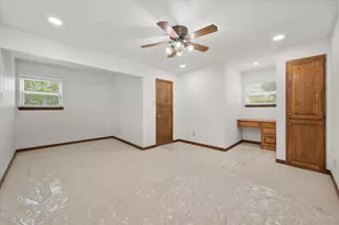 8111 Russell Curry Rd, Arlington, TX 76001 - Photo 30